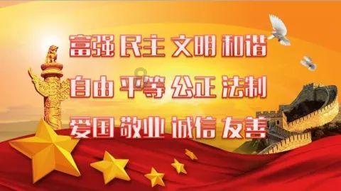 逃离废弃的卡车场