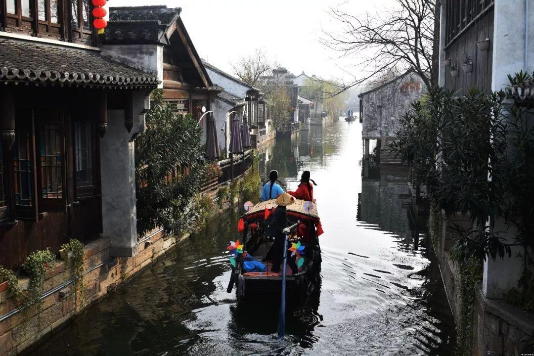 逃离无人大住宅